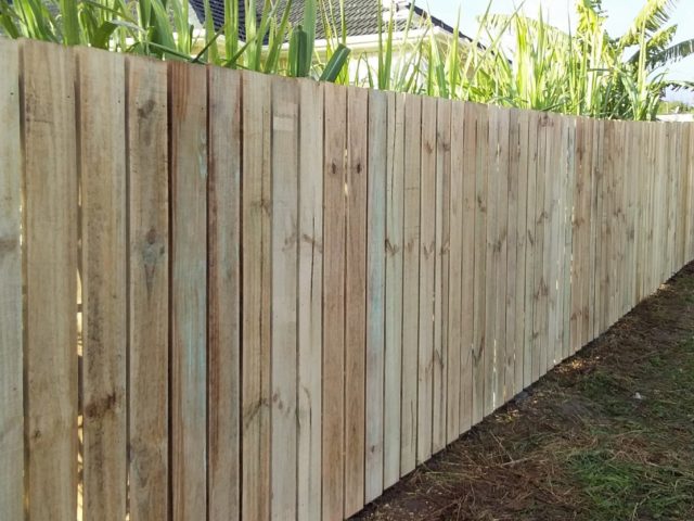 Top 8 reasons to install a timber fence around your property