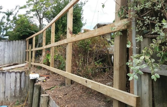 How to achieve properly aligned fence posts | Timber Fencing By ...